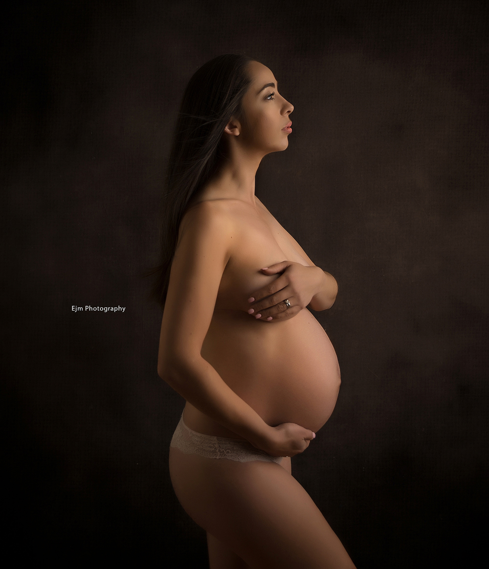 Naked Maternity photo 