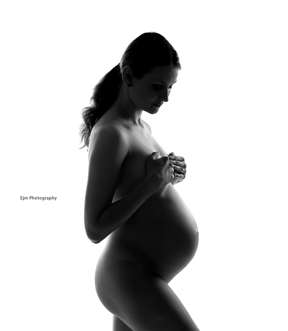 Naked maternity image 