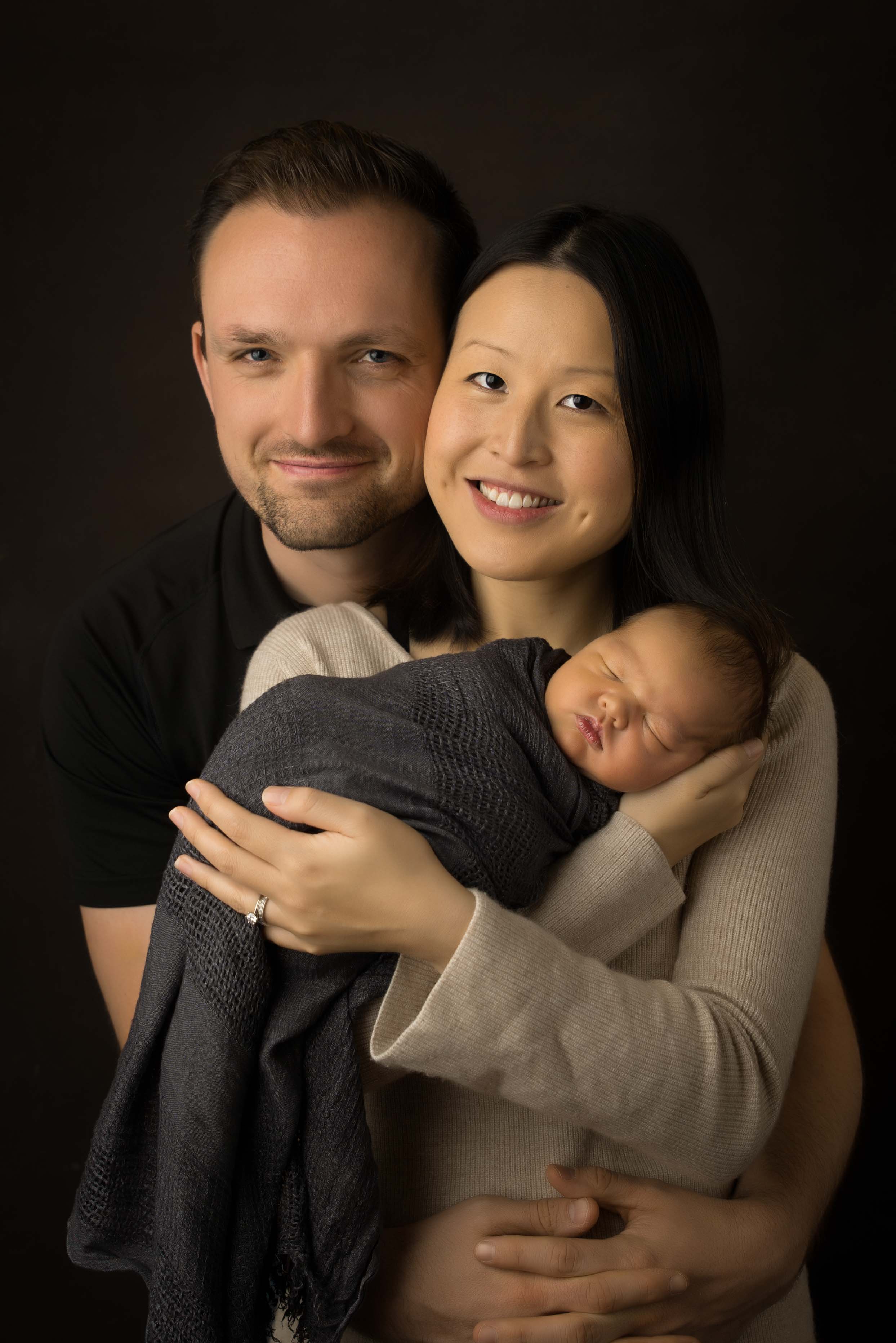 Family photo for newborn photography. 