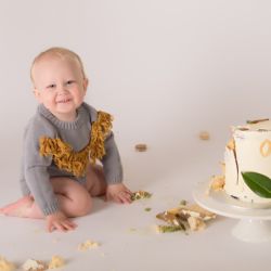 cute cake smash photography